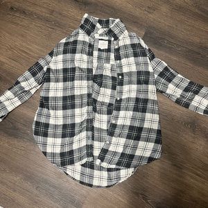 Black and white American Eagle flannel women’s